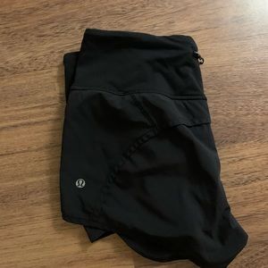 Black lulu shorts